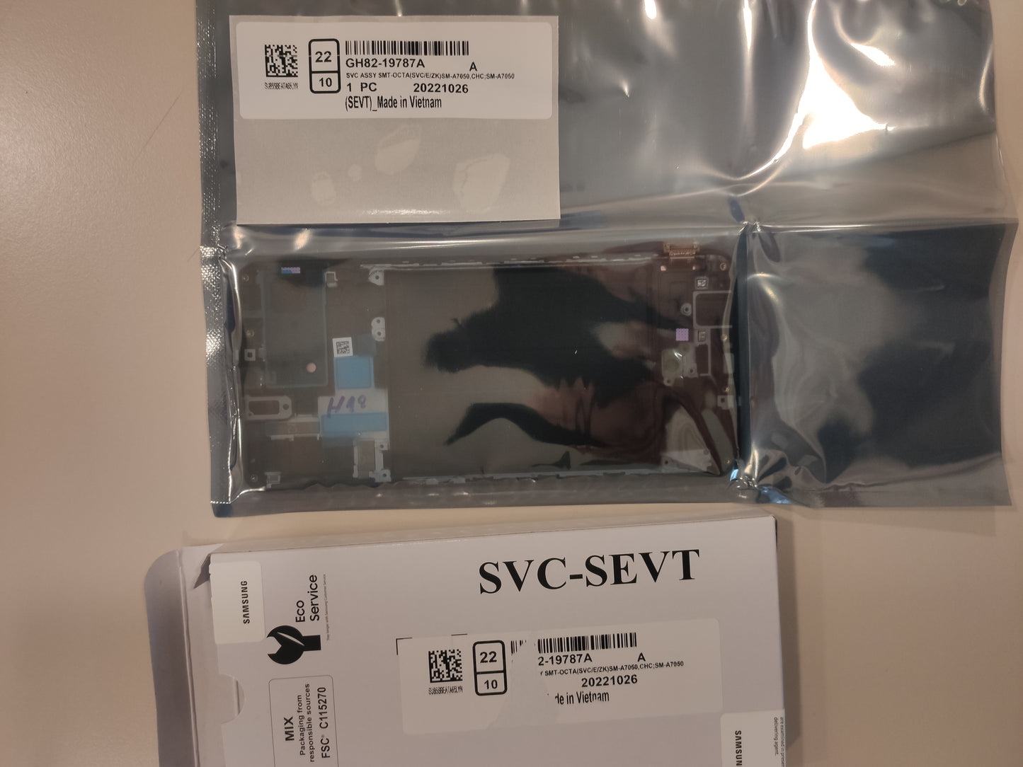 GH82-19787A – Samsung A70 SM-A705 Original LCD Display Black