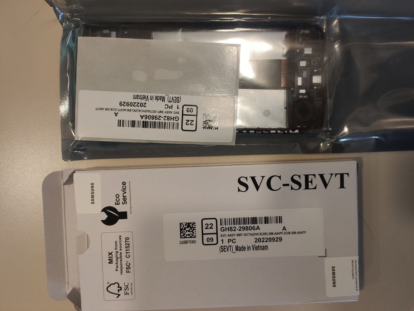 GH82-29806A – Samsung A04s SM-A047 Original LCD Display