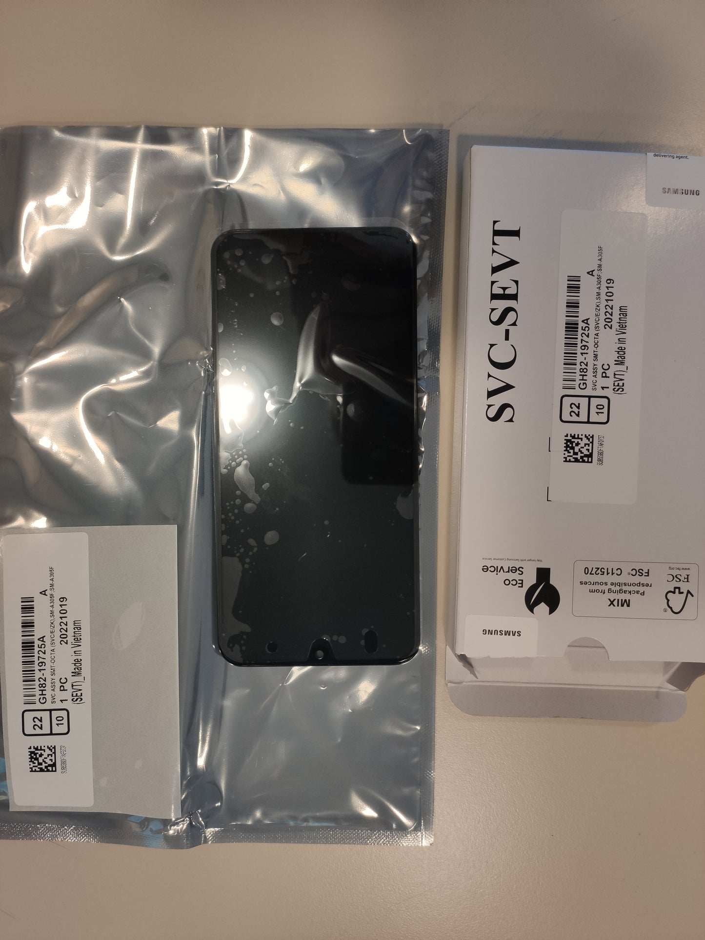 GH82-19725A – Samsung A30 SM-A305 Original LCD Display Black