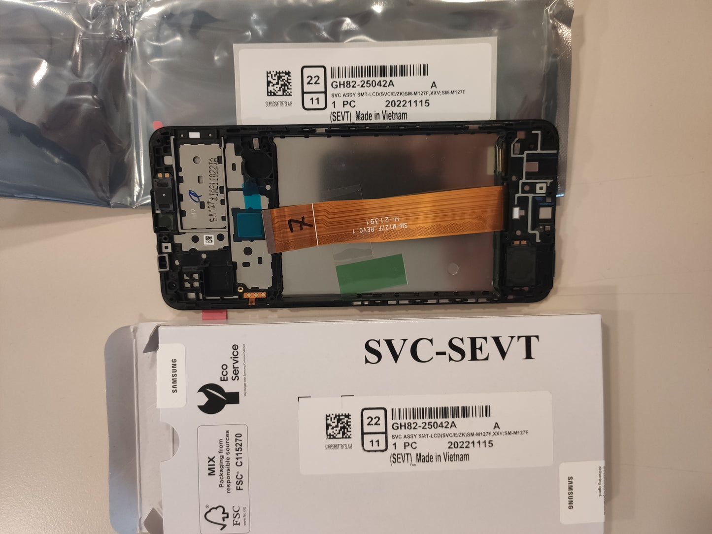 GH82-34684A – Samsung Z Fold 6 SM-F956 Original LCD Display Blue