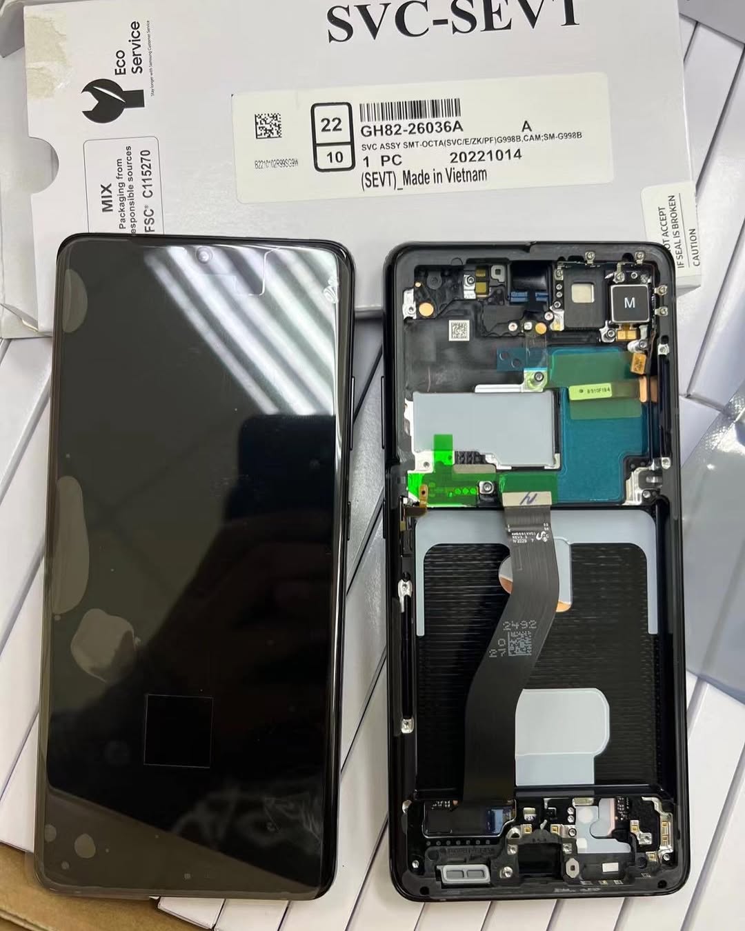 GH82-24590A Samsung Original Service Pack LCD Display