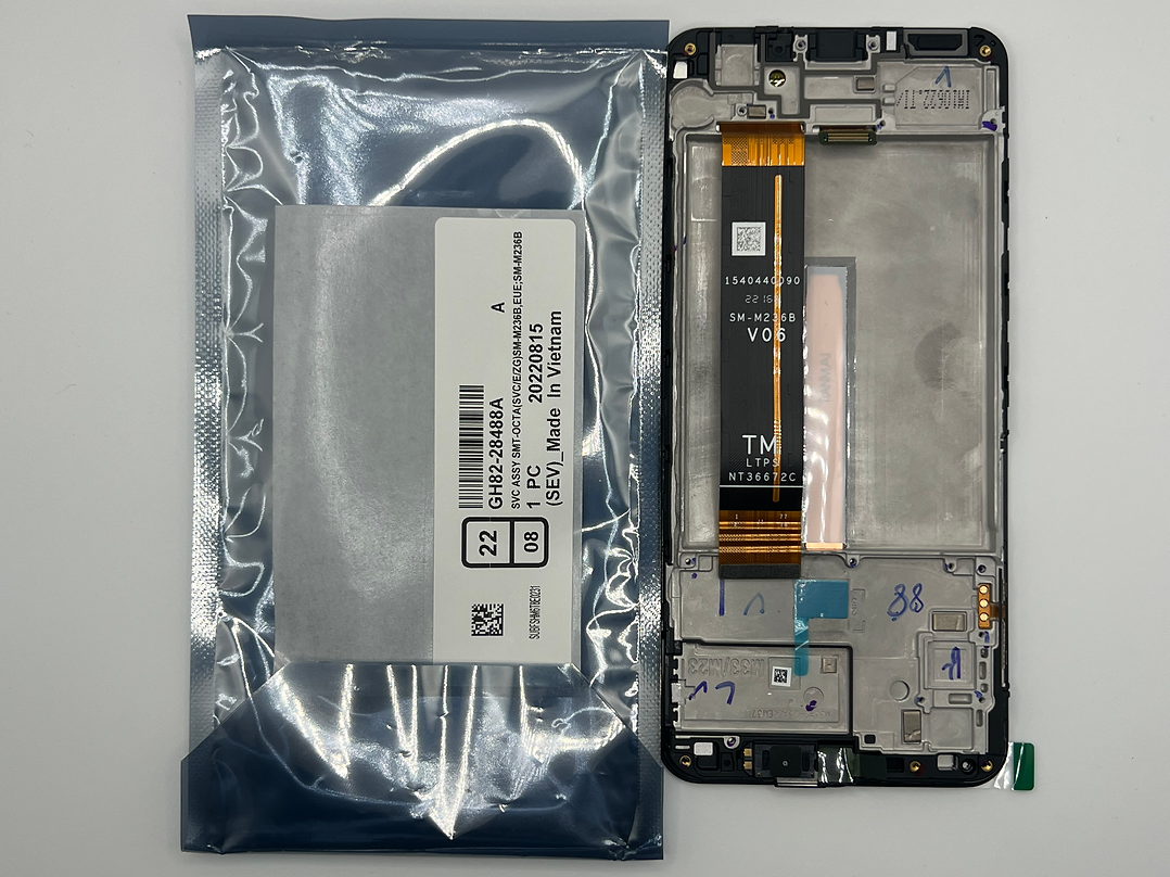 GH82-28488A – Samsung A13 SM-A137 Original LCD Display