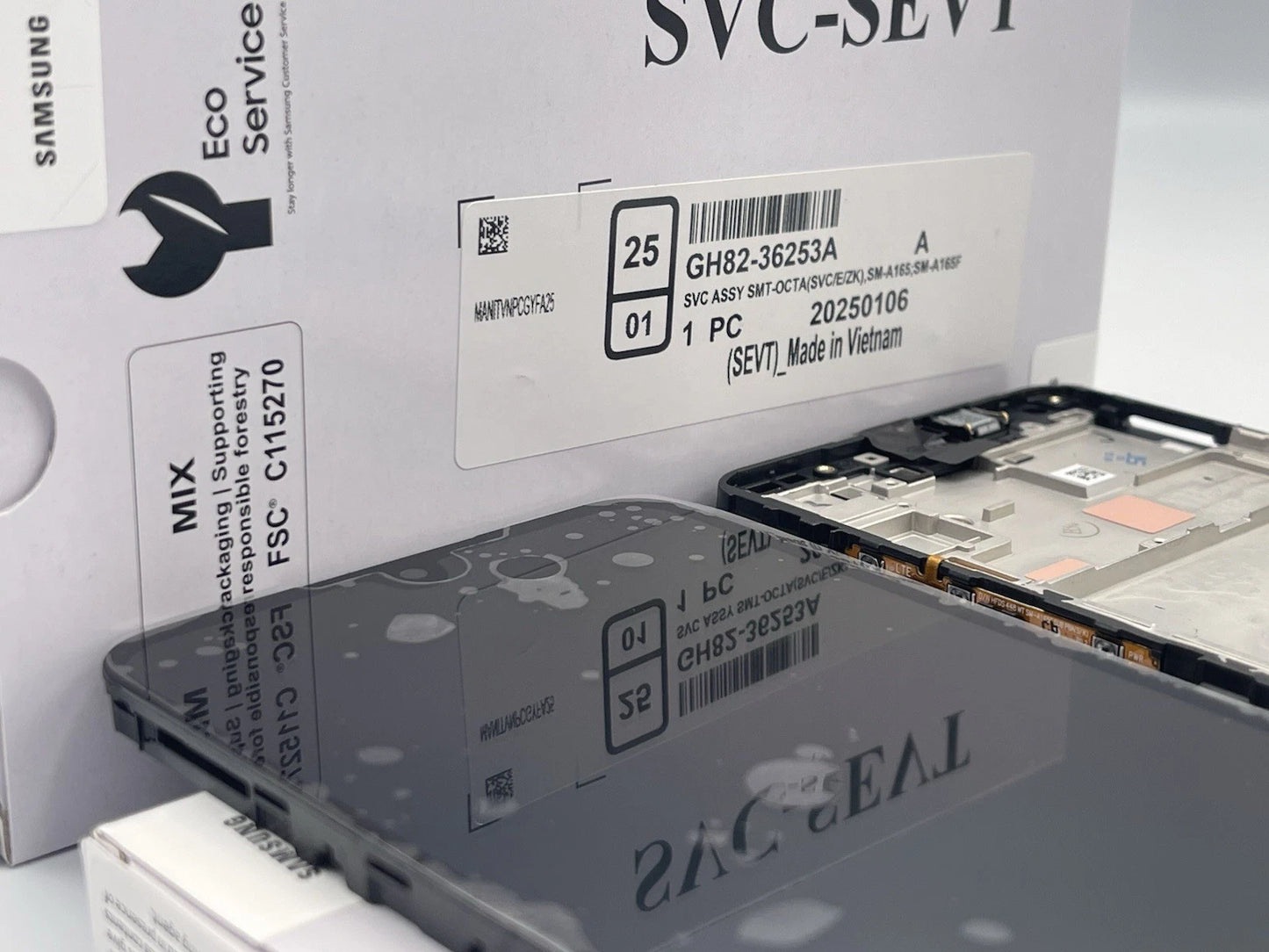 GH82-36253A – Samsung X Cover Pro SM-G715 Original LCD Display