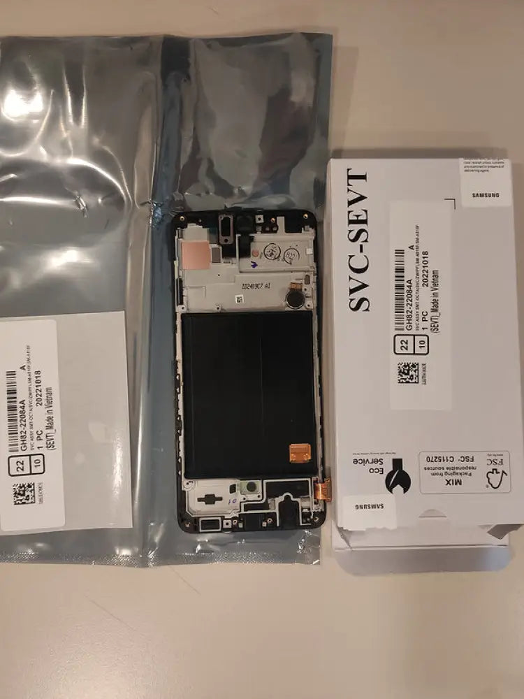 GH82-22084A – Samsung Galaxy A51 SM-A515 Original Service Pack LCD Display – Black White / White Pink / Pink Samsung