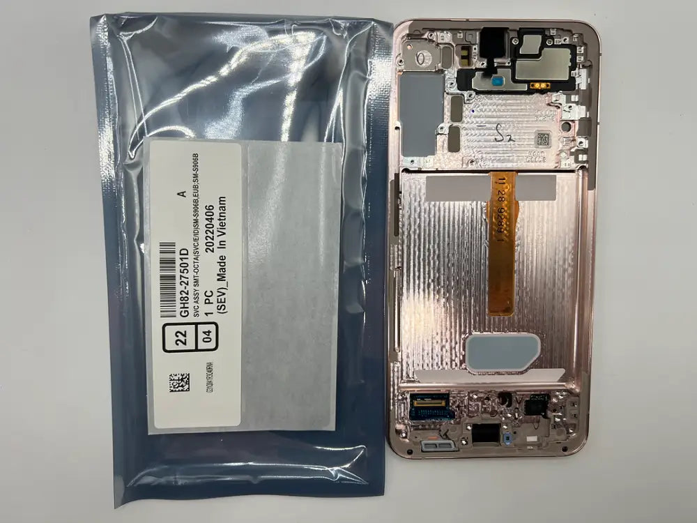 GH82-27501D – Samsung SM-S906 SM-S906 Original Service Pack LCD Display – Pink Gold / Gold Samsung Service Pack LCD