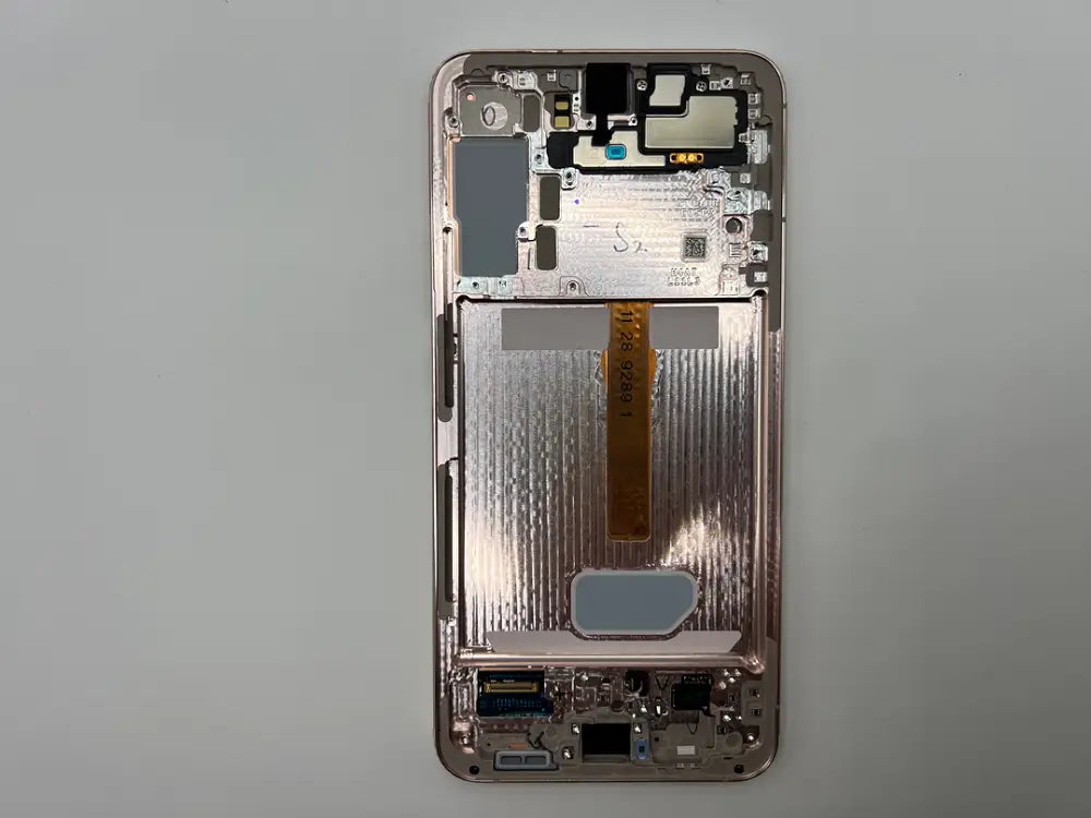 GH82-27501D – Samsung SM-S906 SM-S906 Original Service Pack LCD Display – Pink Gold / Gold Samsung Service Pack LCD